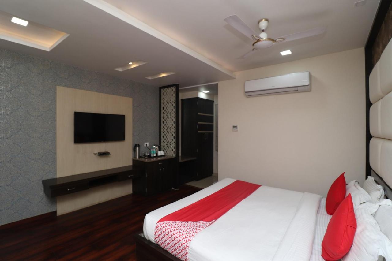 Oyo 29382 Golden Laurel Inn Deoria Exterior photo