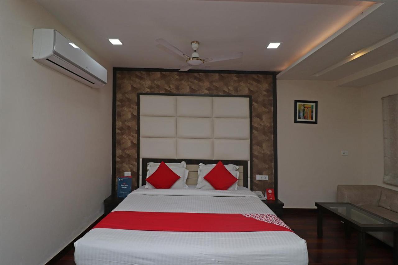 Oyo 29382 Golden Laurel Inn Deoria Exterior photo